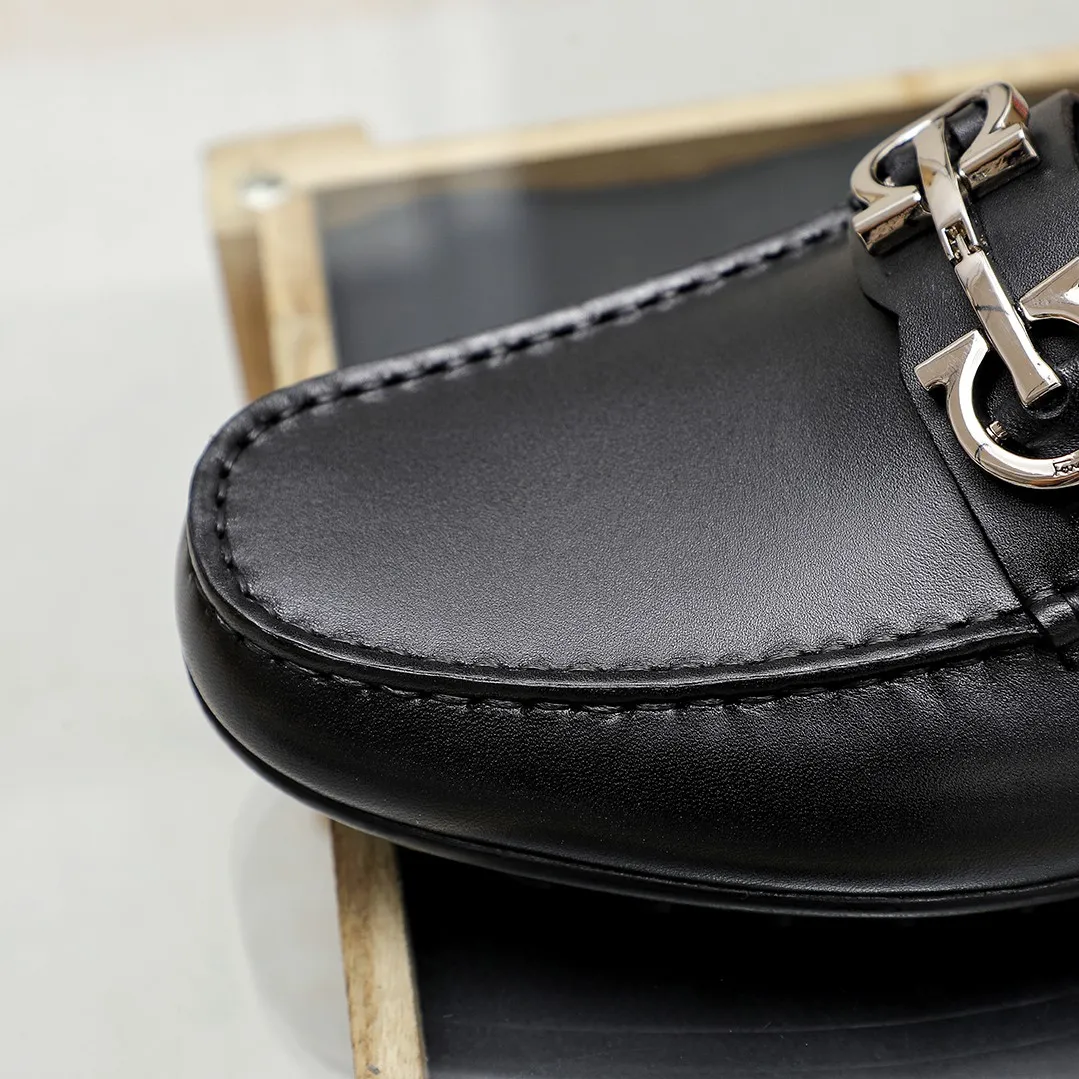 Men's shoes 💰360 🕷🕷【Ferragamo】Ferragamo Popular fashionable casual slip-on shoes🇨🇳Official website counter 1:1 production, original mold opening💯Good quality visible, imported high-end first-layer calfskin, luxurious pigskin lining🌿Very clear texture, high-quality waterproof, non-slip and wear-resistant outsole🎋High quality and low price, truly handmade🍓Color, code number 38-45